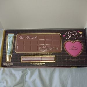 NIB The Sweeter Side of Sexy Makeup Collection